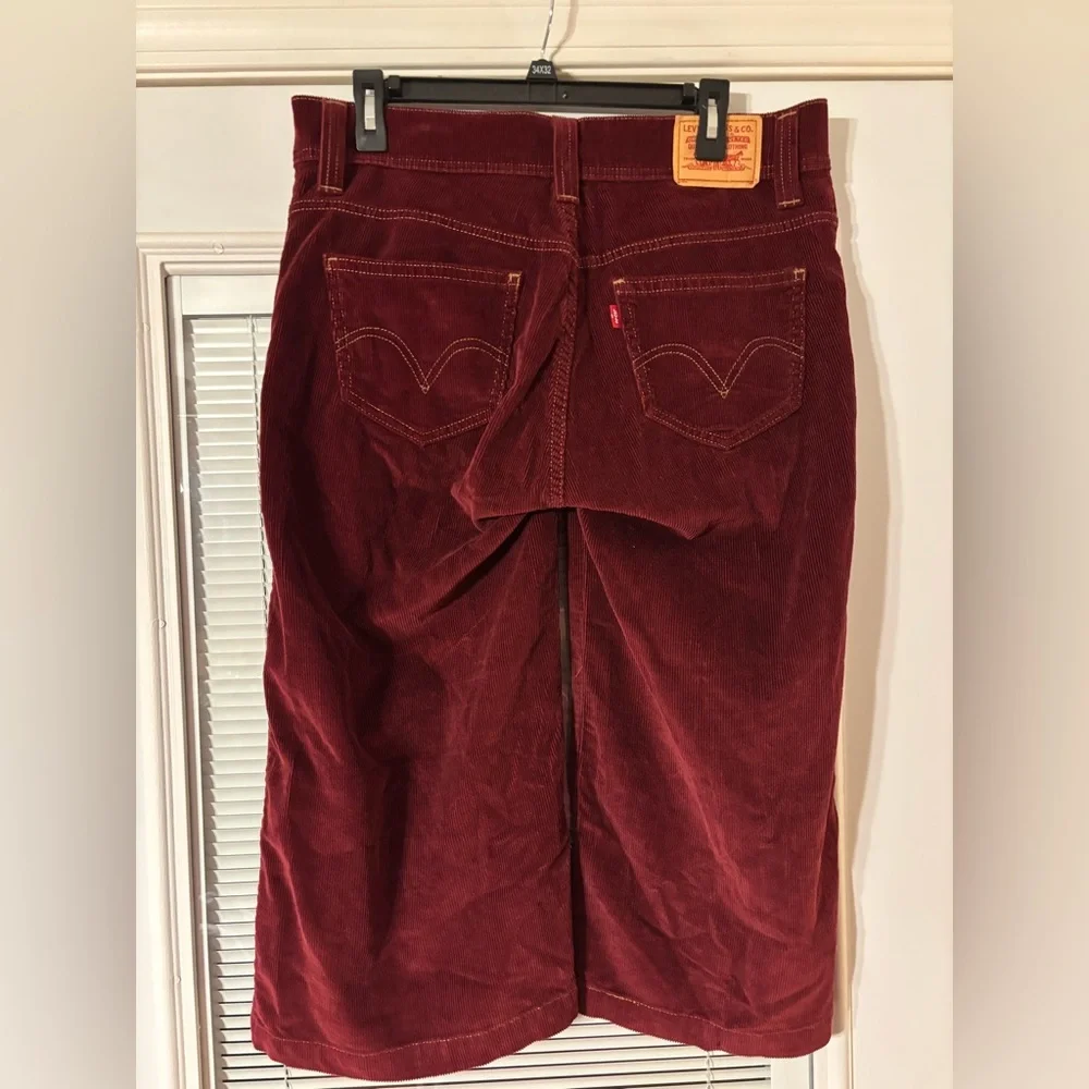 Levi's Women’s Vintage Burgundy Corduroy
